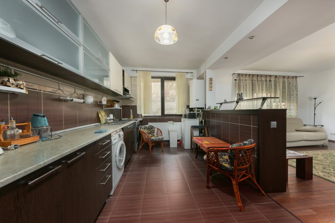 Casa cocheta sector 6, Giulesti Sarbi.
