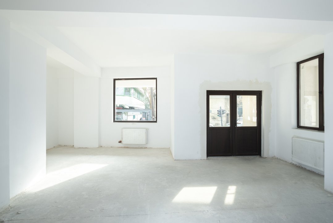 Spatiu comercial strada Matei Voievod 