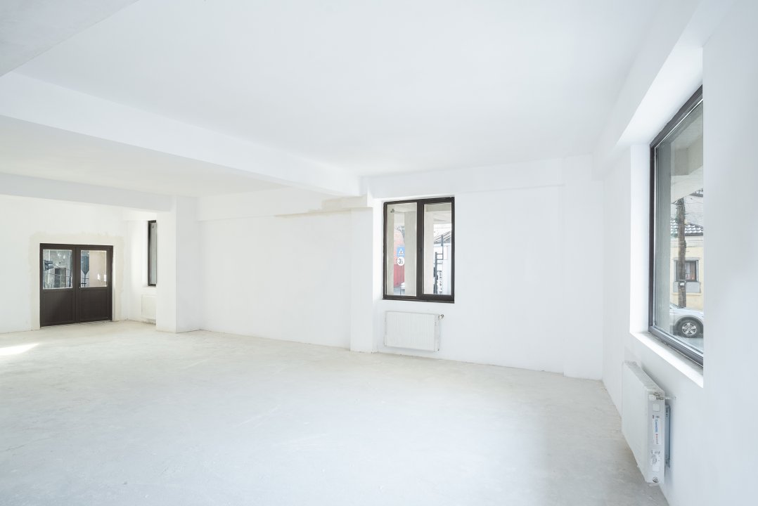 Spatiu comercial strada Matei Voievod 