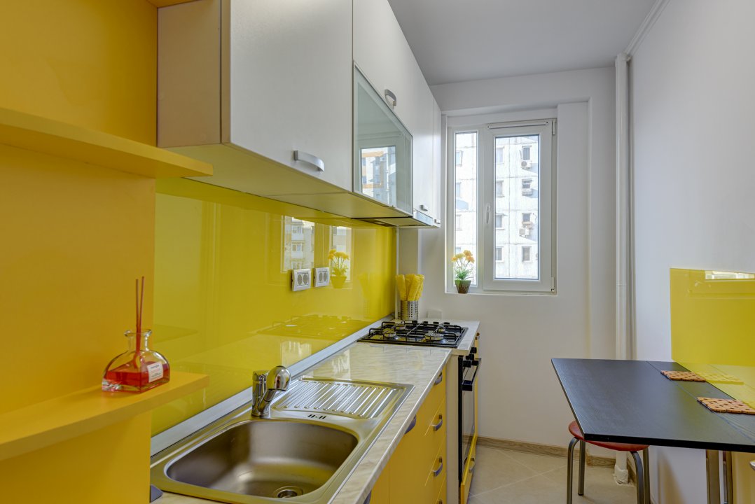 Apartament 2 camere mobilat si utilat langa metrou Romancierilor