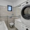 Apartament deosebit ,decomandat , 3 camere + curte proprie + loc parcare