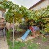 Apartament deosebit ,decomandat , 3 camere + curte proprie + loc parcare