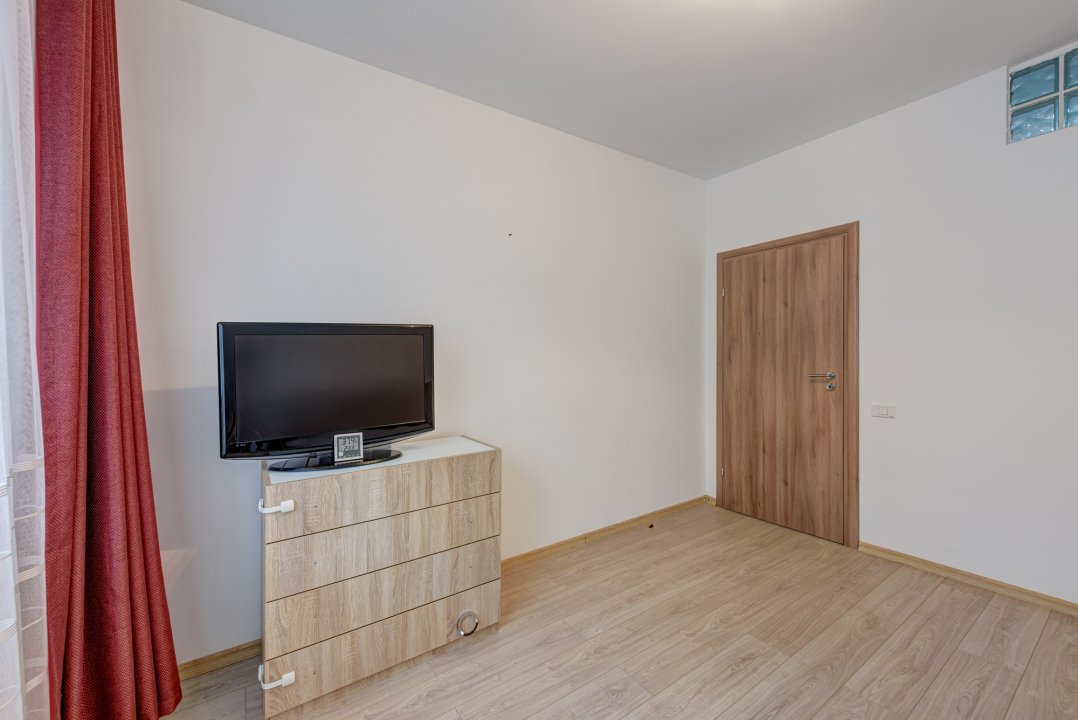 Apartament 3 camere cu loc de parcare subteran