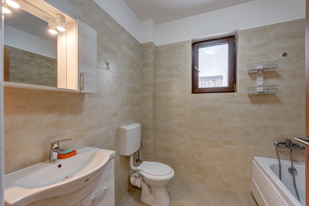 Apartament 3 camere cu loc de parcare subteran