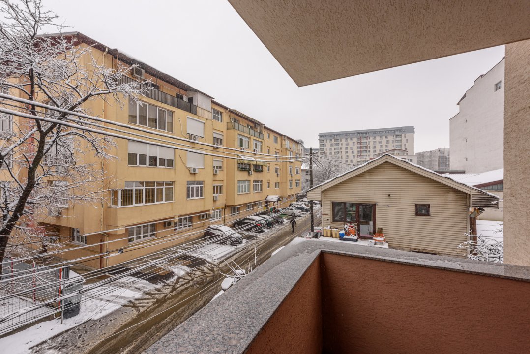 Apartament 3 camere cu loc de parcare subteran