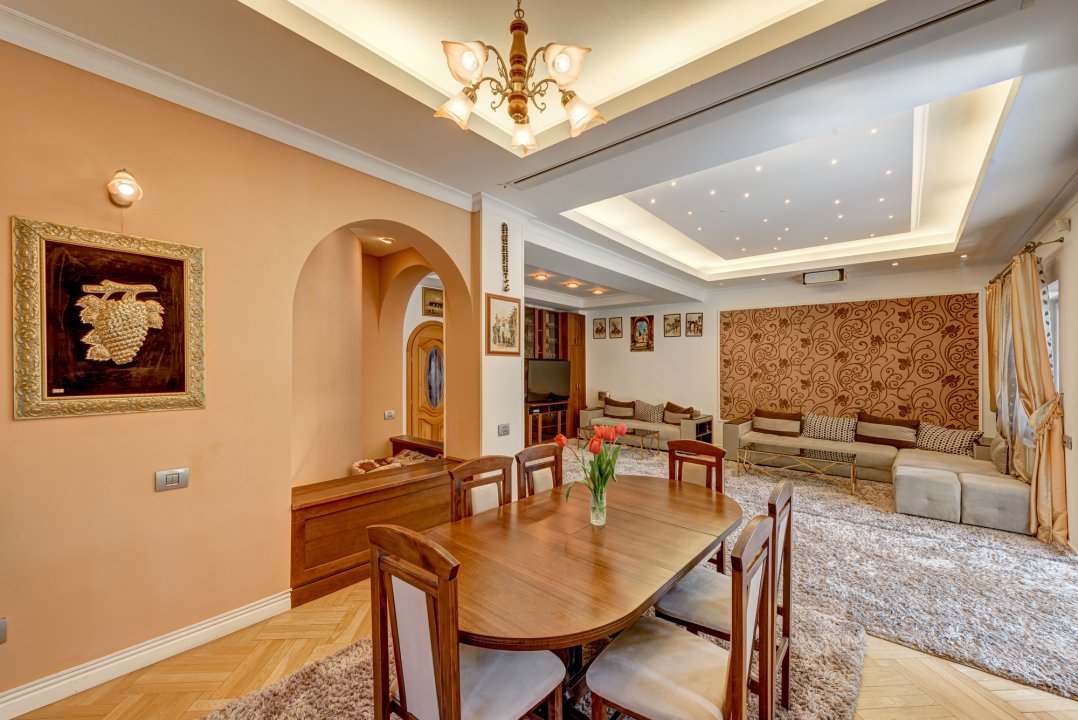 Vila spatioasa cu 5 dormitoare si  600 mp teren