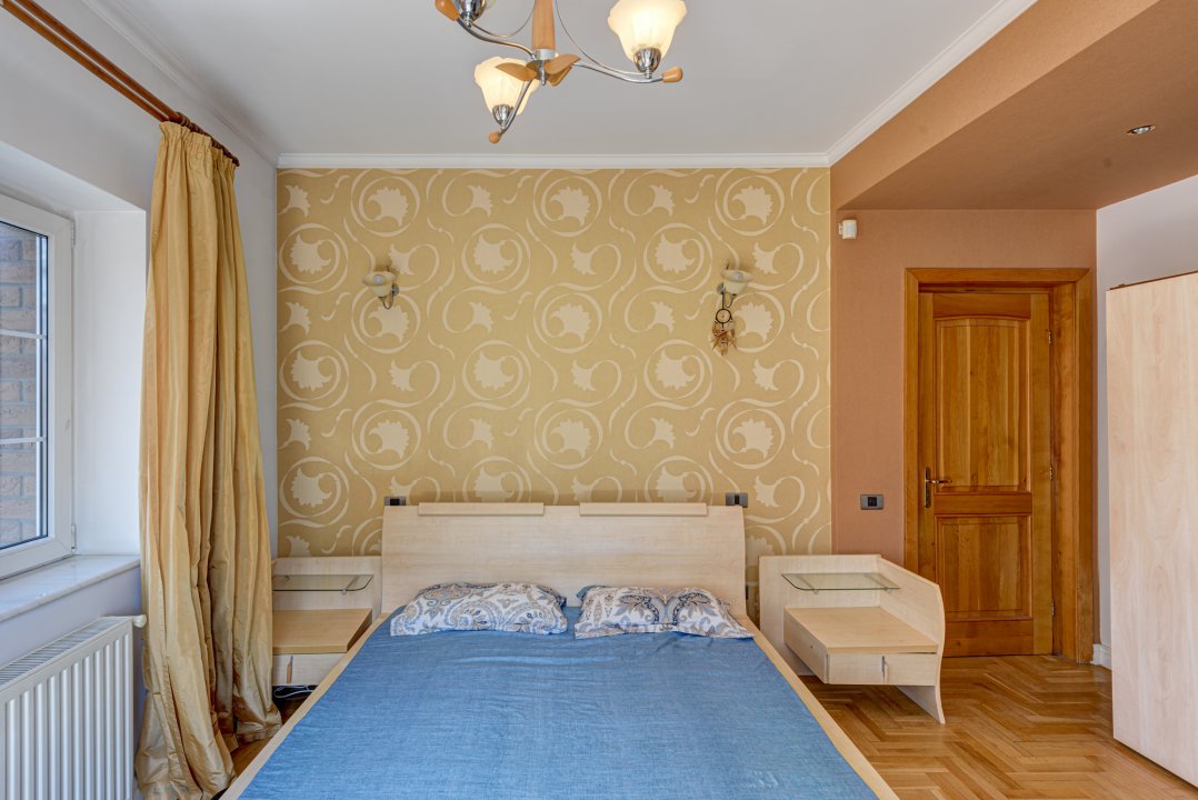 Vila spatioasa cu 5 dormitoare si  600 mp teren