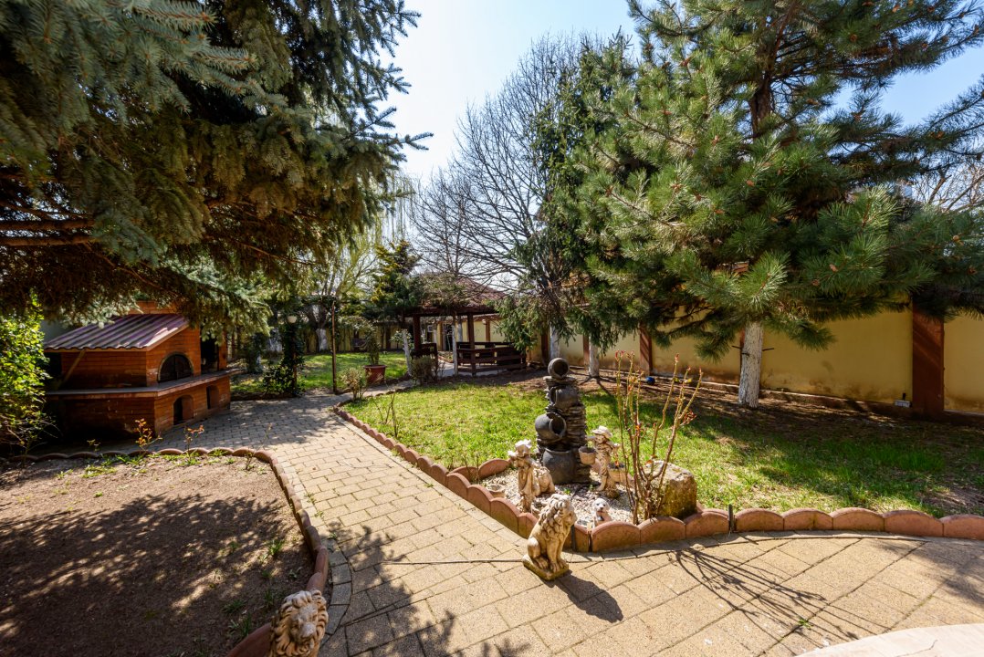 Vila spatioasa cu 5 dormitoare si  600 mp teren