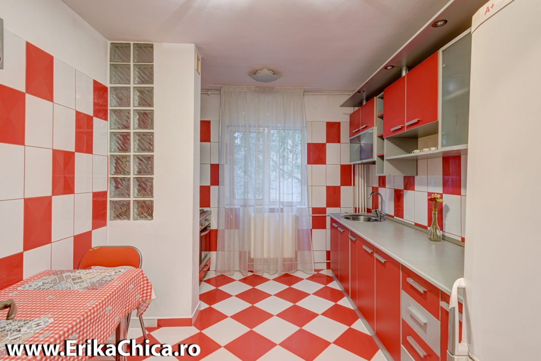Apartament 3 camere , decomandat , complet mobilat si utilat