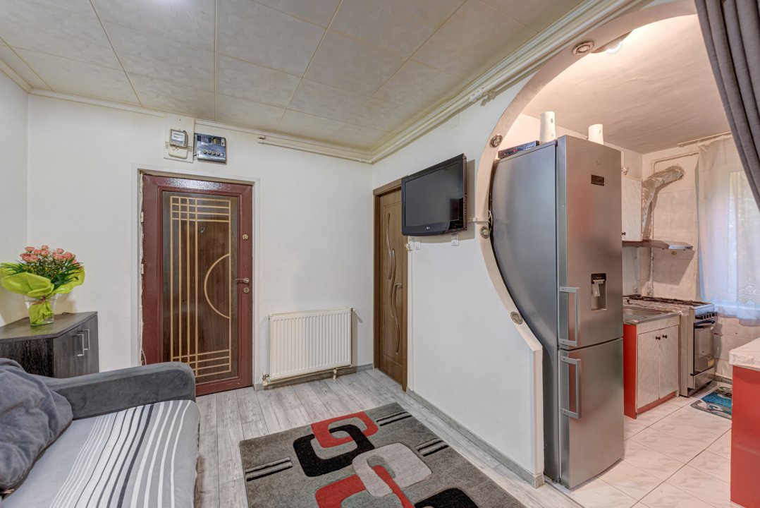 Garsoniera decomandata centrala proprie bloc 1980 Veteranilor metrou Lujerului