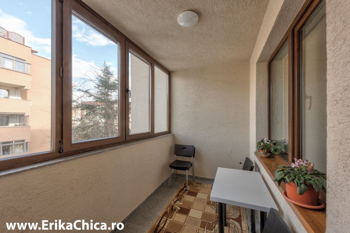Apartament mobilat si utilat + loc parcare subteran - Plaza Romania