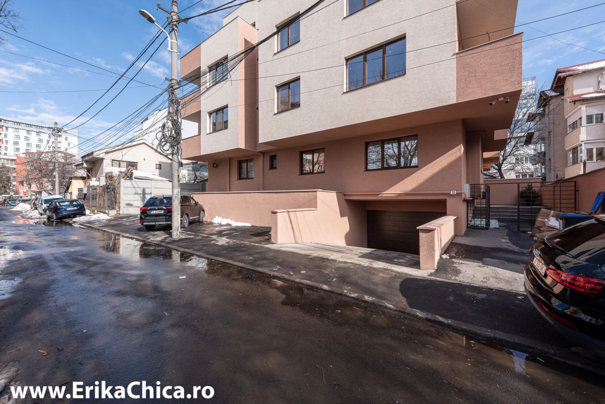 Apartament mobilat si utilat + loc parcare subteran - Plaza Romania