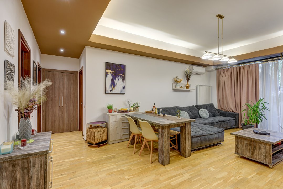 North Area Lake View apartament - terasa cu gradina