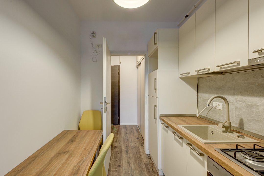 Garsoniera mobilata si utilata Plaza Residence