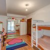 Apartament 3 camere mobilat , cu boxa si parcare