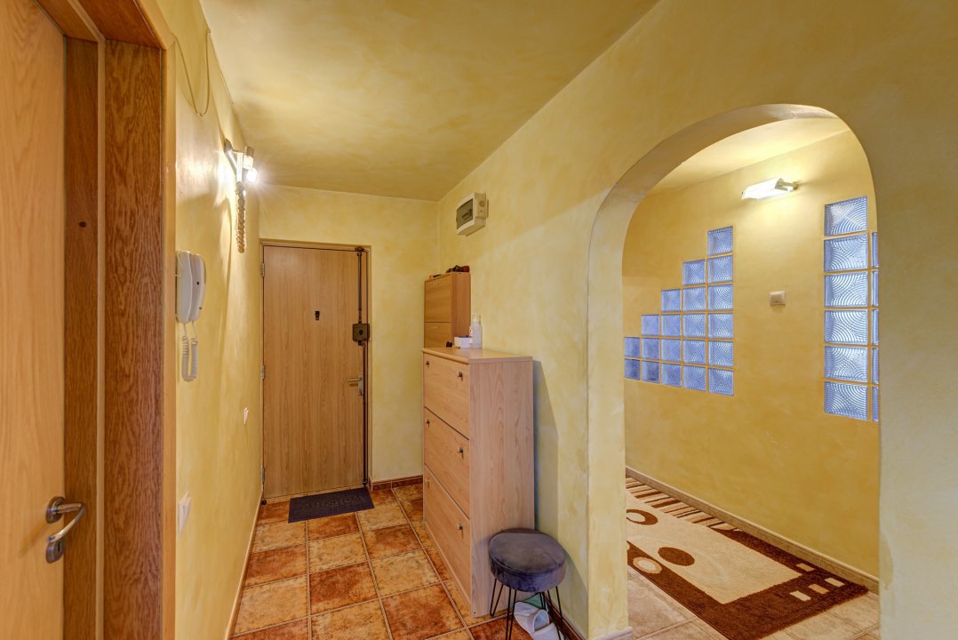 Apartament cu centrala proprie si loc parcare ADP zona Vitan