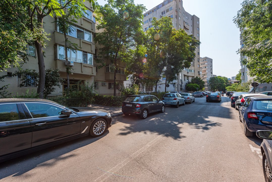 Apartament cu centrala proprie si loc parcare ADP zona Vitan