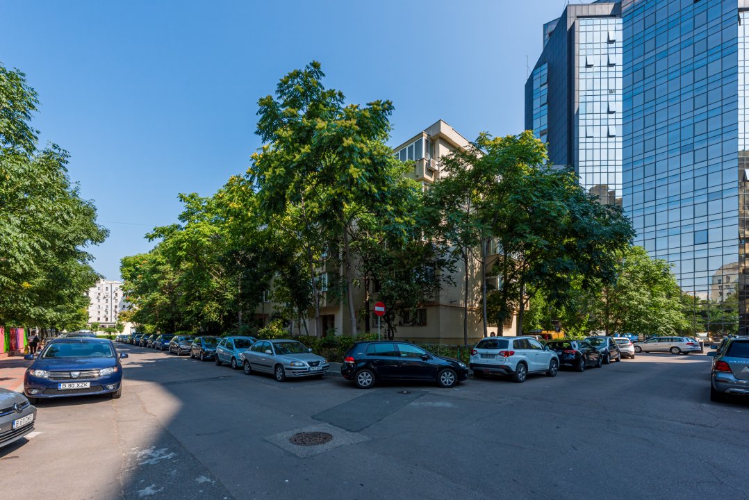 Apartament cu centrala proprie si loc parcare ADP zona Vitan