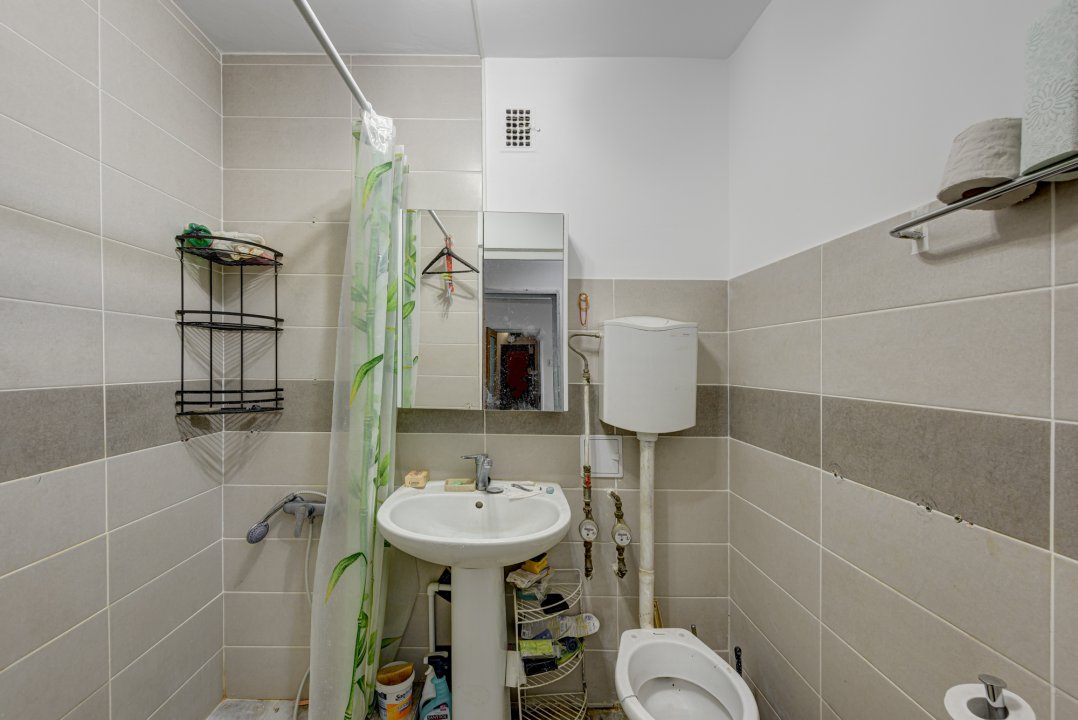 Apartament cu 3 camere zona Titan-1 Decembrie 1918