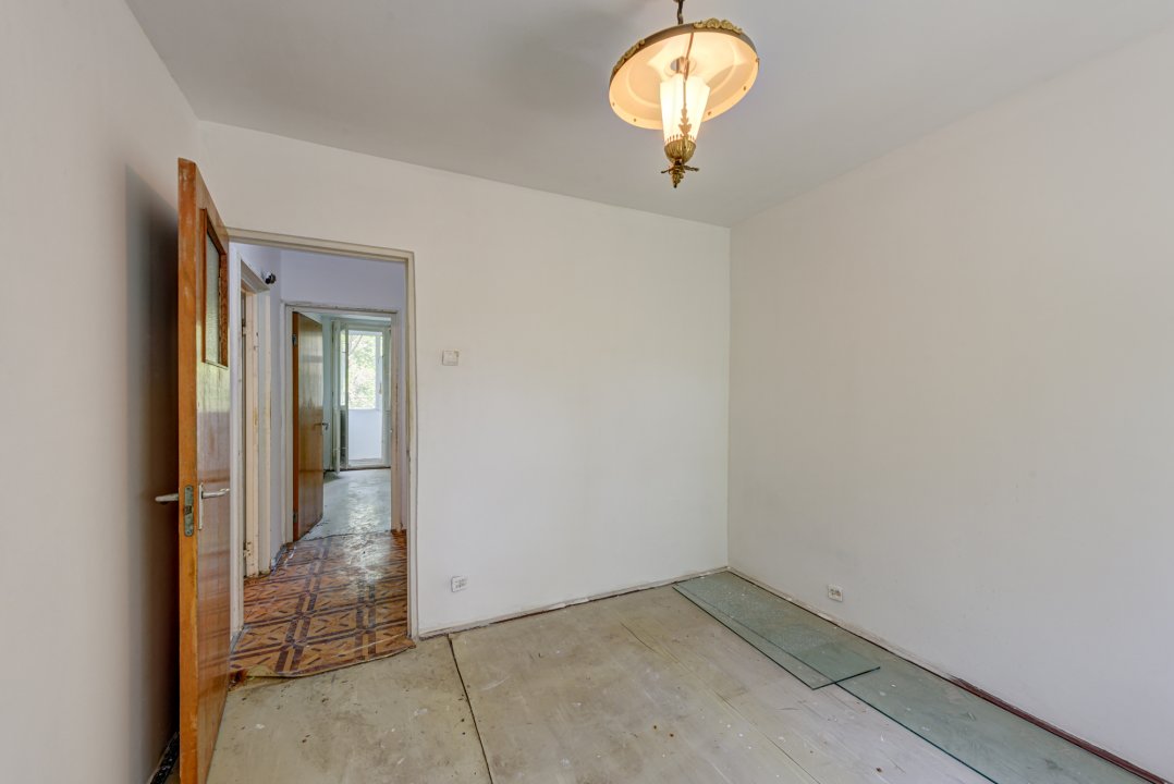 Apartament cu 3 camere zona Titan-1 Decembrie 1918
