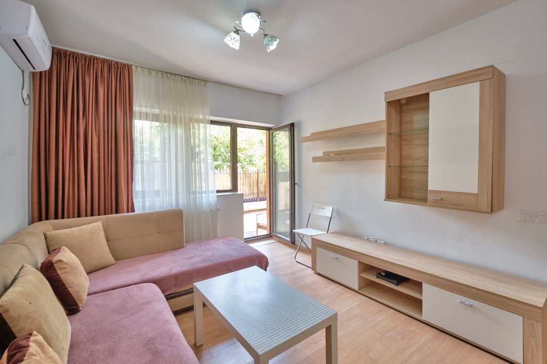 Apartament 2 camere cu curte privata / loc de parcare Colentina