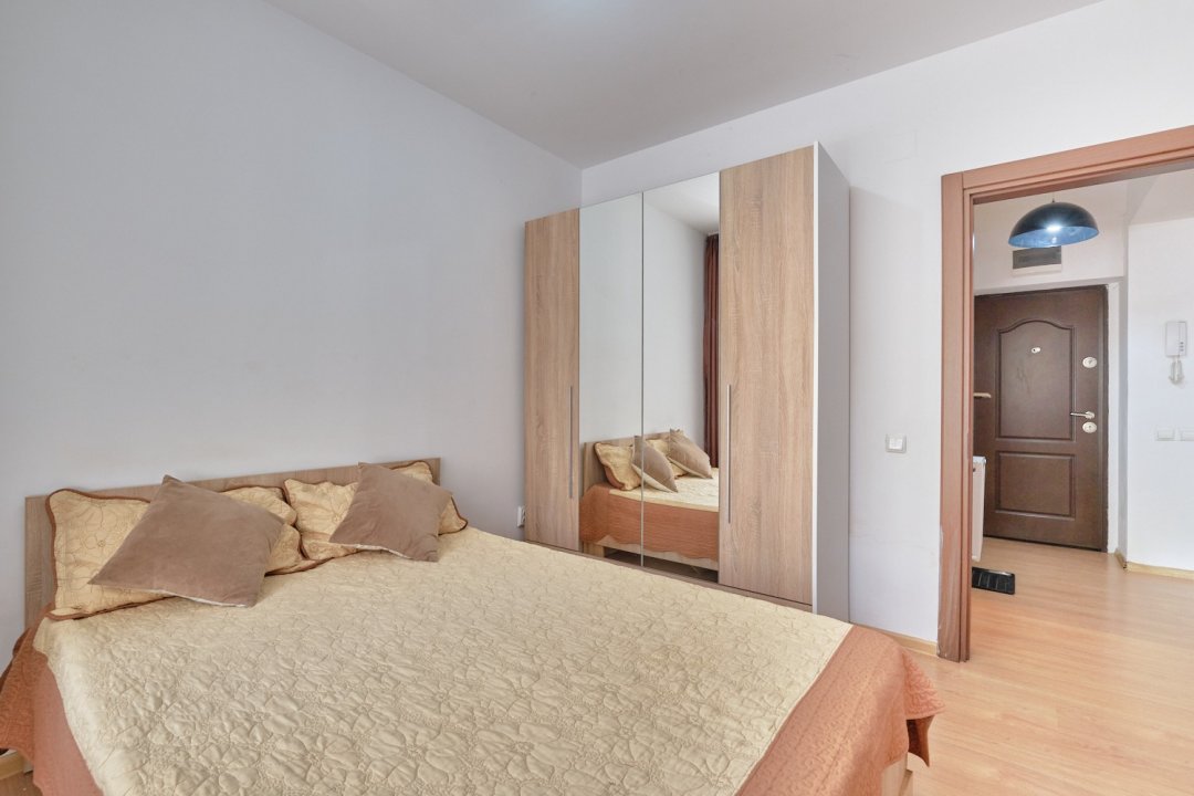 Apartament 2 camere cu curte privata / loc de parcare Colentina