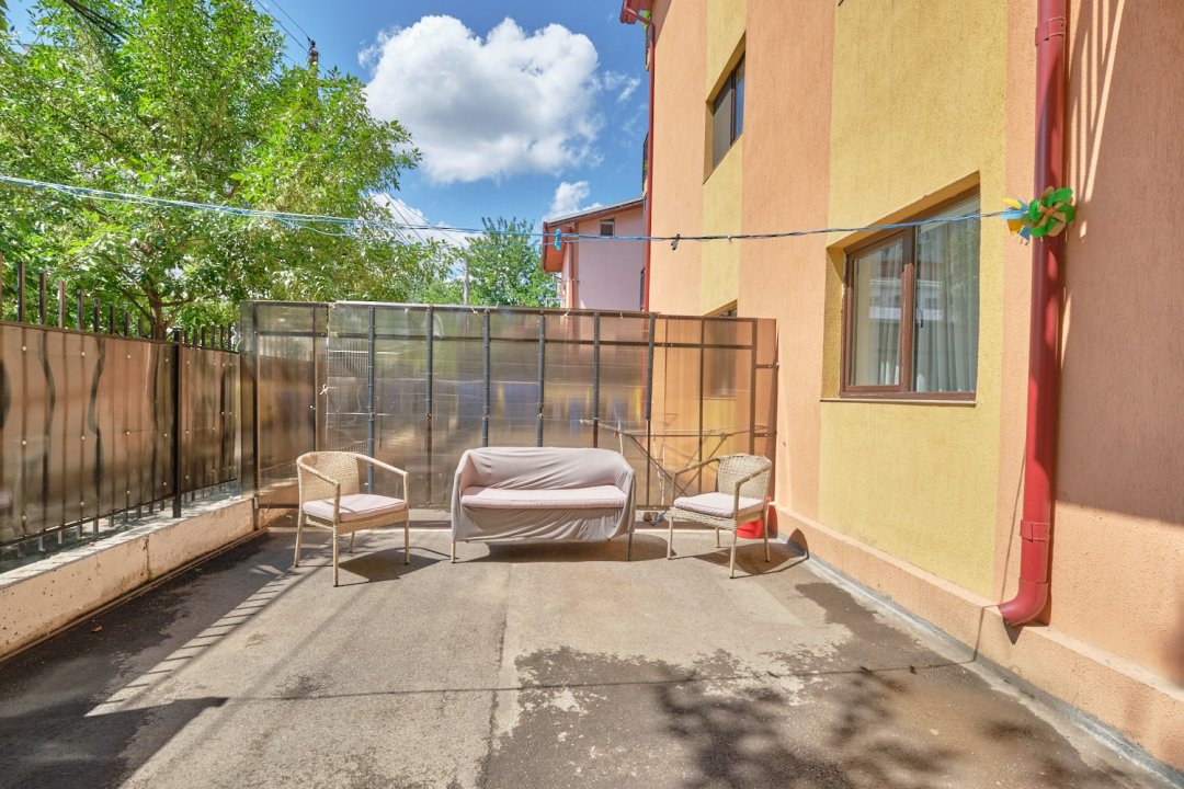 Apartament 2 camere cu curte privata / loc de parcare Colentina