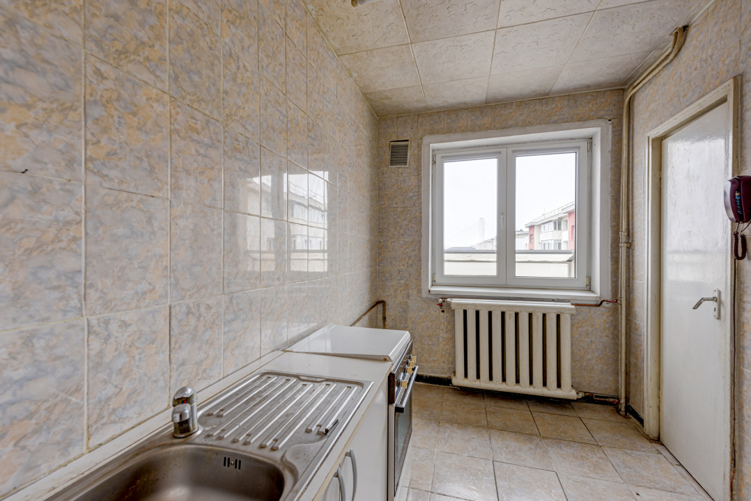 Apartament cu 3  camere - bloc reabilitat - Gara de Nord