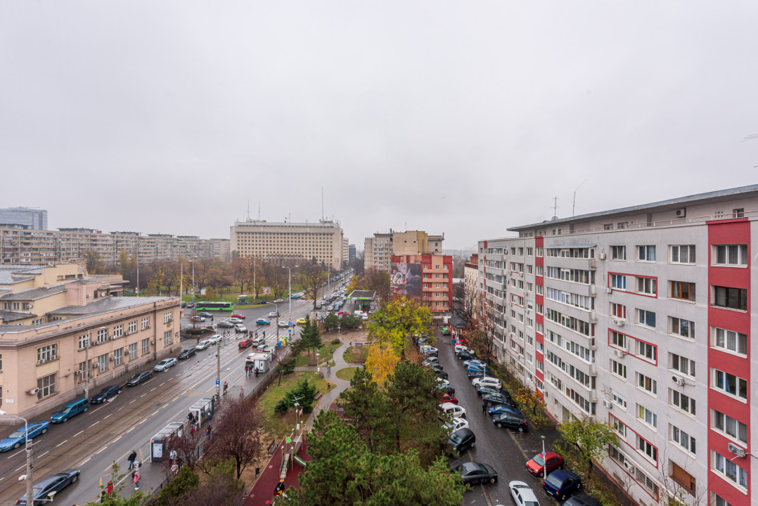 Apartament cu 3  camere - bloc reabilitat - Gara de Nord