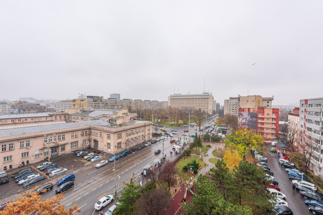 Apartament cu 3  camere - bloc reabilitat - Gara de Nord
