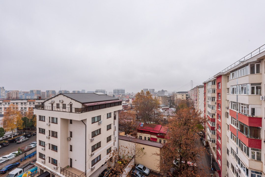 Apartament cu 3  camere - bloc reabilitat - Gara de Nord