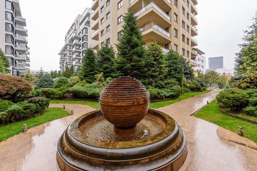 Herastrau , North Area Lake View , terasa 47 mp , garaj