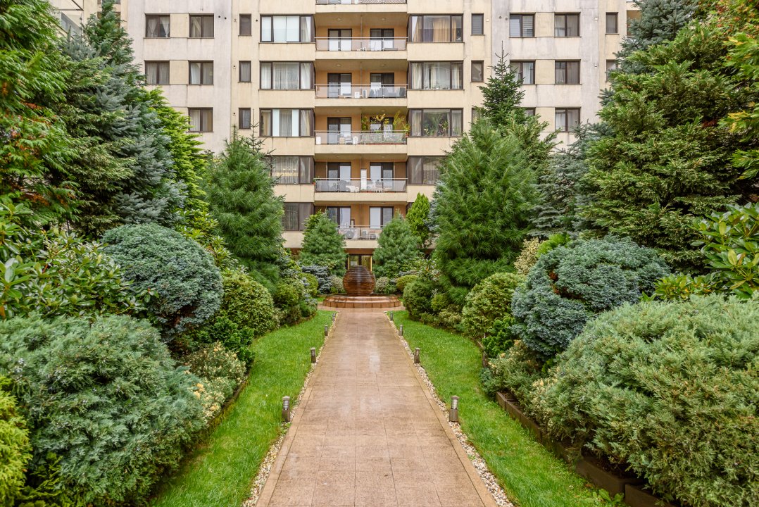 Herastrau , North Area Lake View , terasa 47 mp , garaj