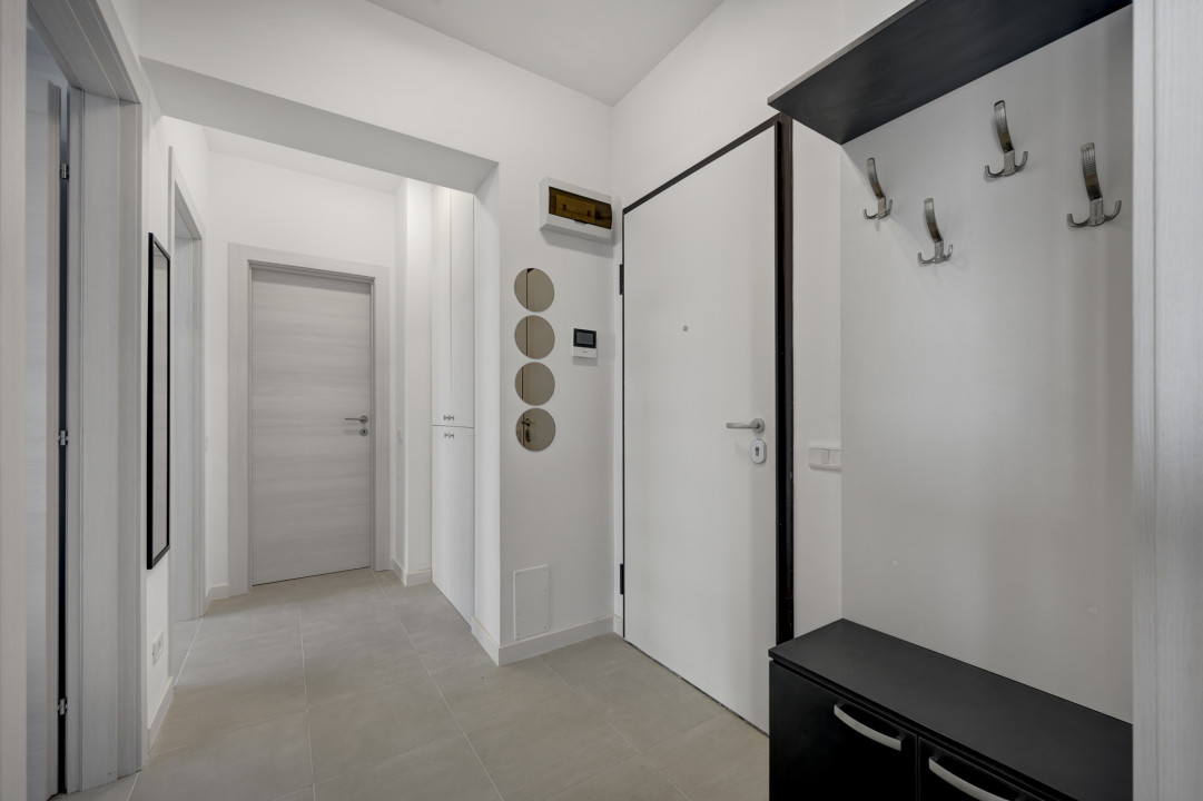 Apartament cu 2 camere - decomandat - mobilat complet - loc parcare - piscina