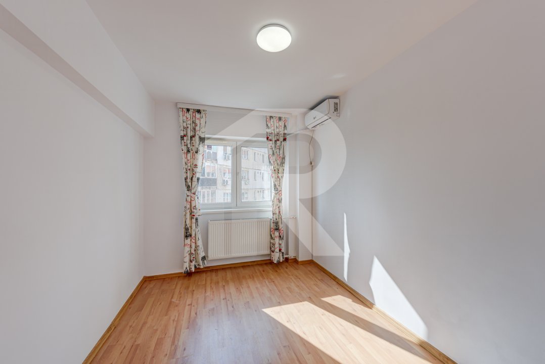 Apartament 3 camere mobilat si utilat Lacul Tei
