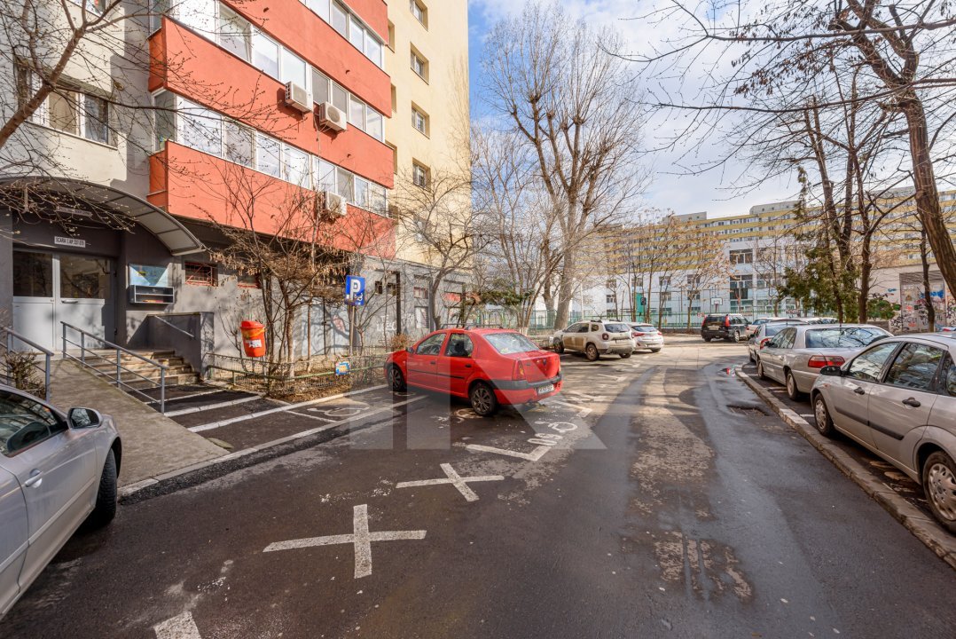 Apartament 3 camere mobilat si utilat Lacul Tei