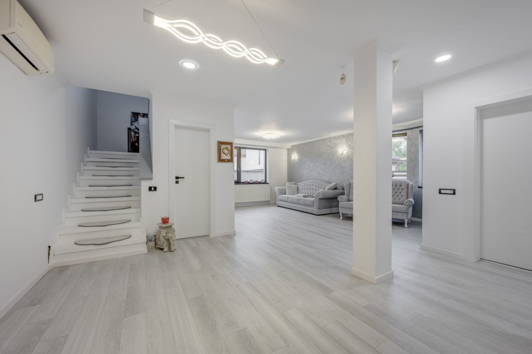 Vila cu piscina - Drumul Taberei - Prelungirea Ghencea - str Maracineni 