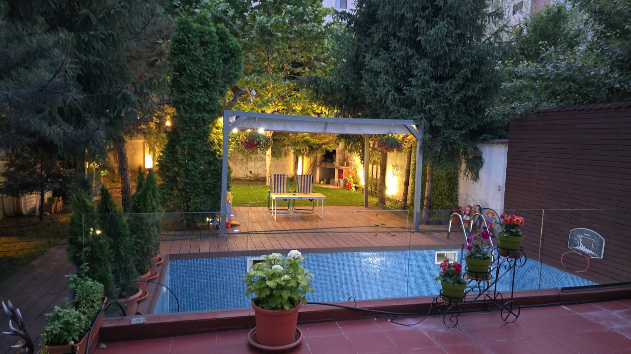 Drumul Taberei - Prelungirea Ghencea - str Maracineni  - Vilă cu piscină 