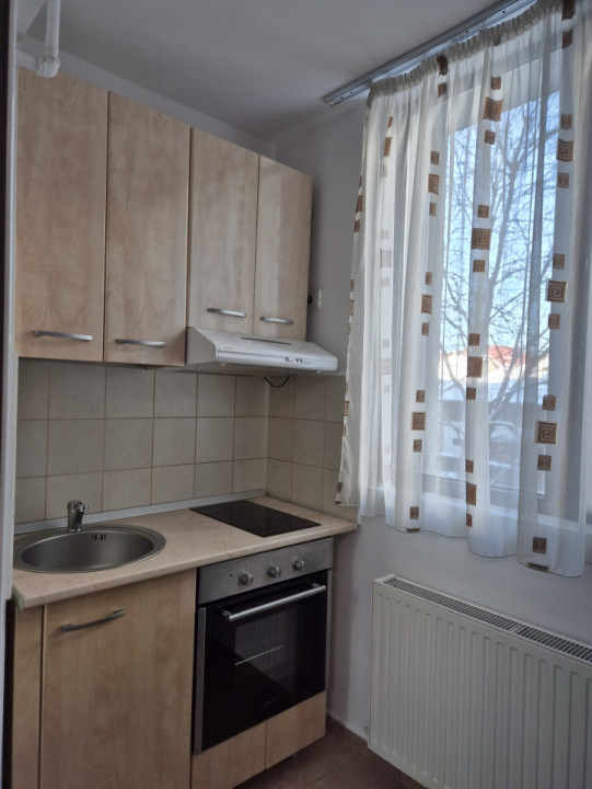 Garsoniera - metrou Timpuri Noi - centrală termica 