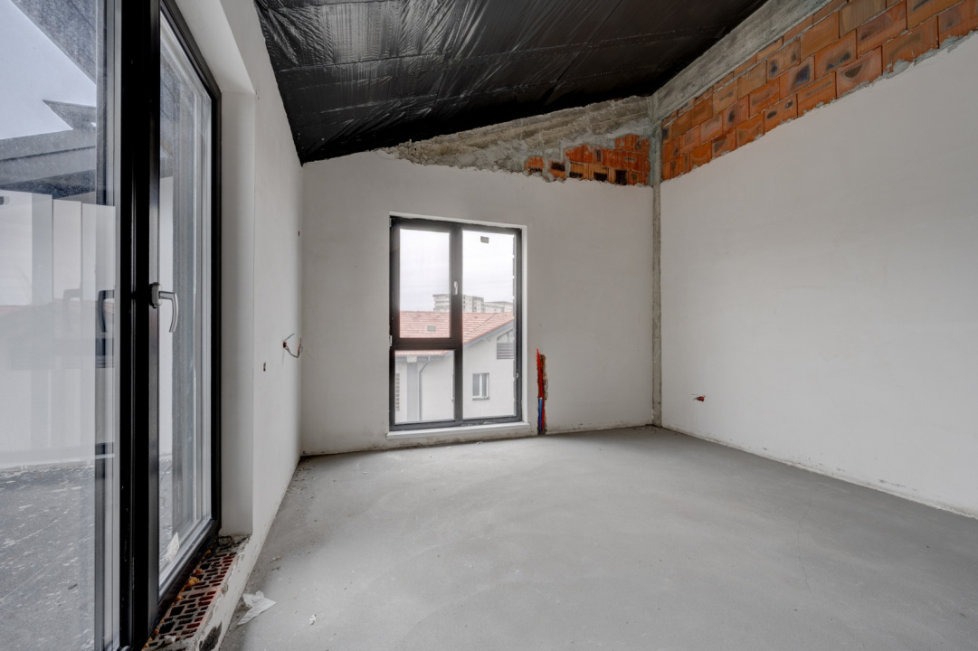 Combinatia ideala intre casa si bloc - curte - 3 dormitoare -  metrou Păcii 