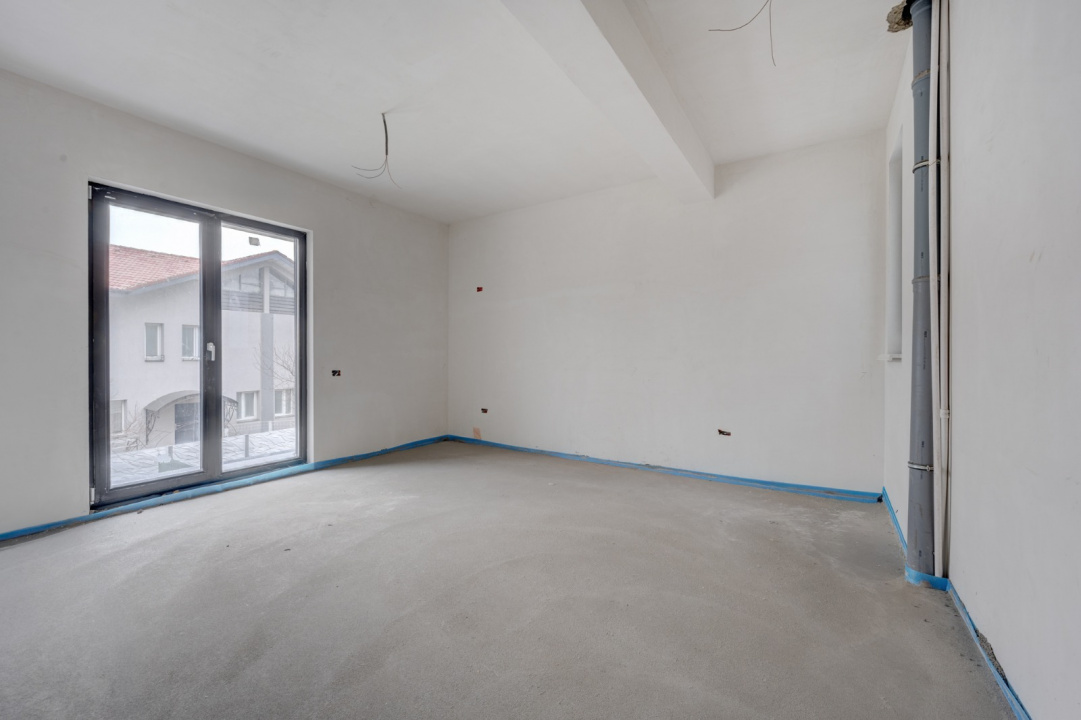 Se preda finisata - 4 bai - 3 dormitoare - curte - parcare -  metrou Păcii 