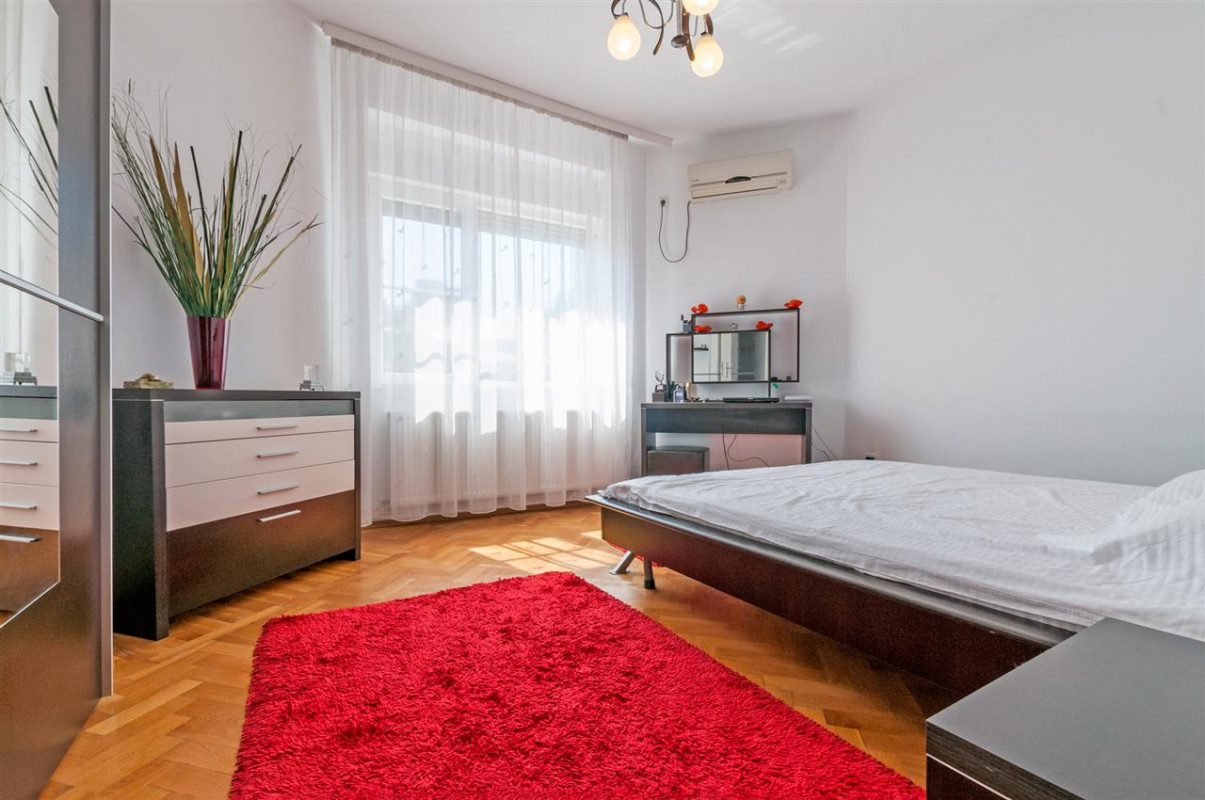 Apartament cu 2 camere de inchiriat - Universitate - Str Dianei