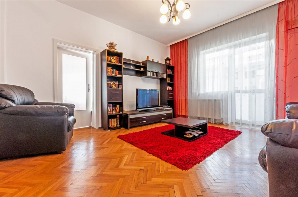 Apartament cu 2 camere de inchiriat - Universitate - Str Dianei