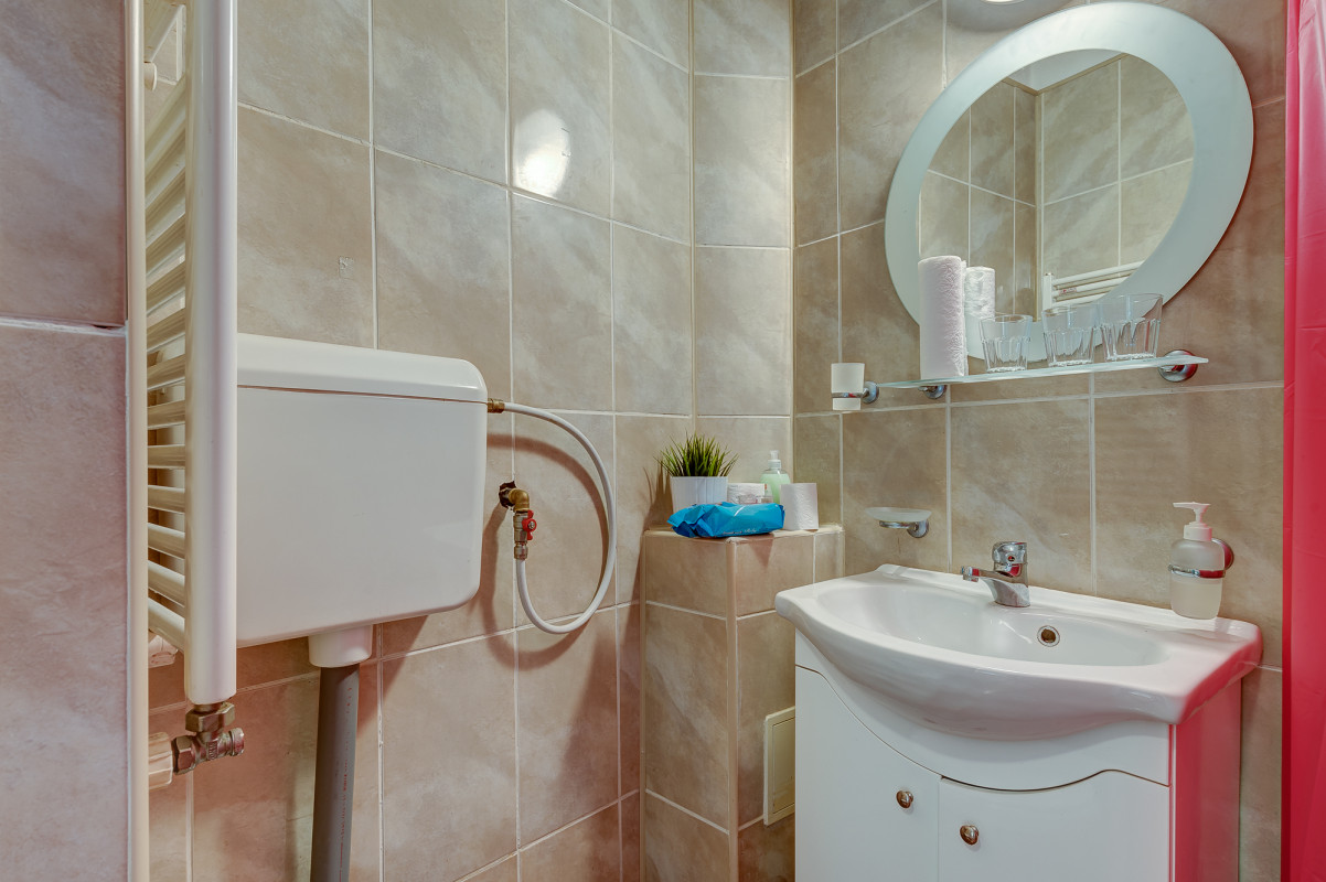 Apartament 2 camere in vila - Ideal investitie - strada Chindiei - 11 Iunie