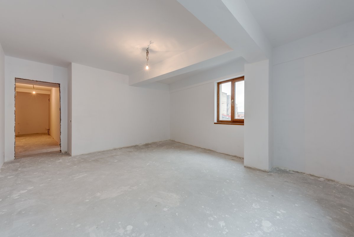 Apartament 2 camere finisat , la cheie - zona Eminescu