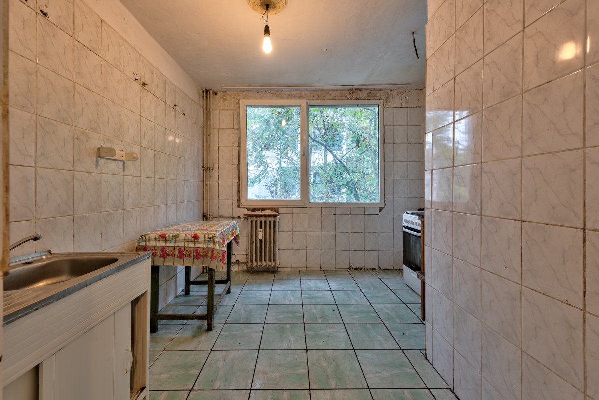 Apartament 4 camere decomandat zona Apusului - Militari