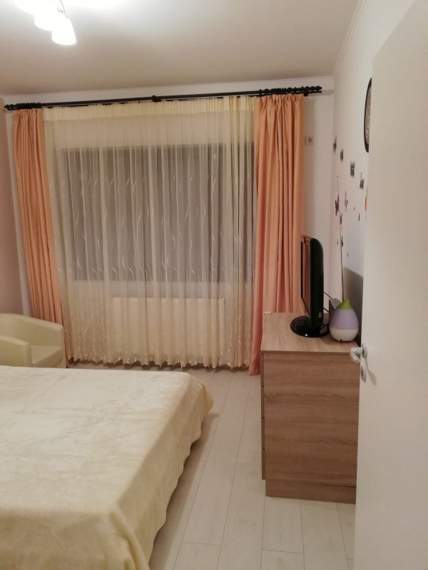 Apartament 2 camere+loc parcare suprateran bloc nou zona Lujerului