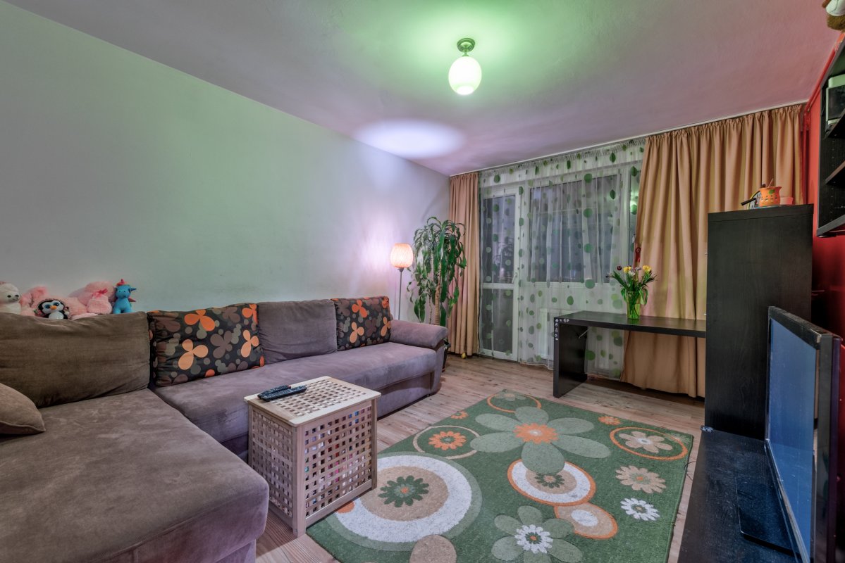 Apartament 2 camere , decomandat Sos Viilor -Eroii Revolutiei