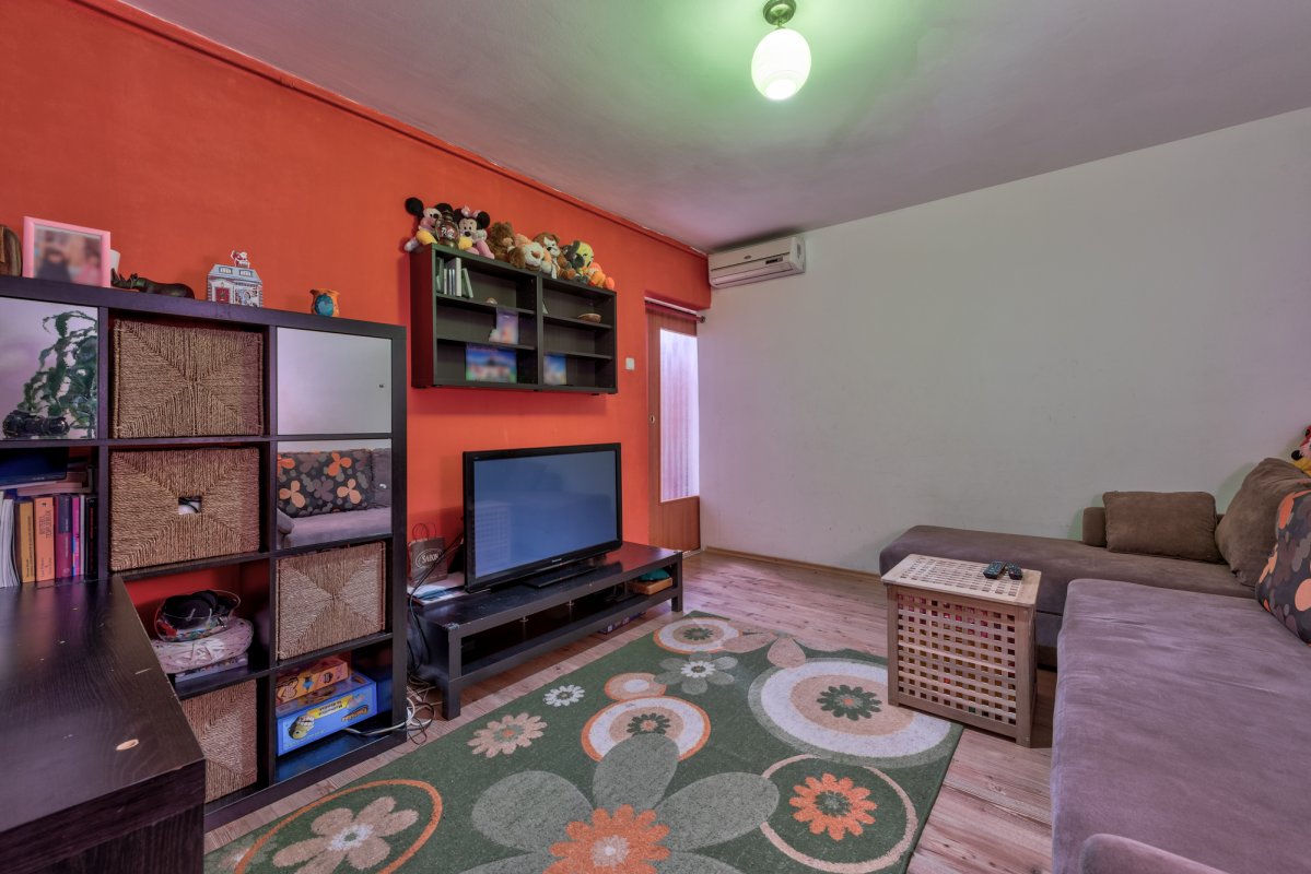 Apartament 2 camere , decomandat Sos Viilor -Eroii Revolutiei