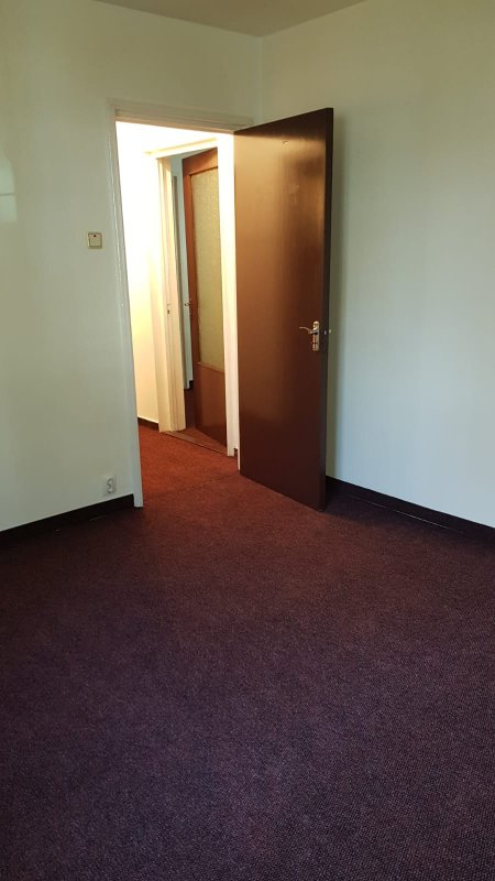 Apartament 2 camere parter - spatiu birou - Romancierilor